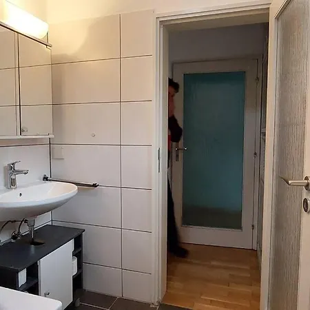Zum Wohlfuehlen Beruflich Und Privat
